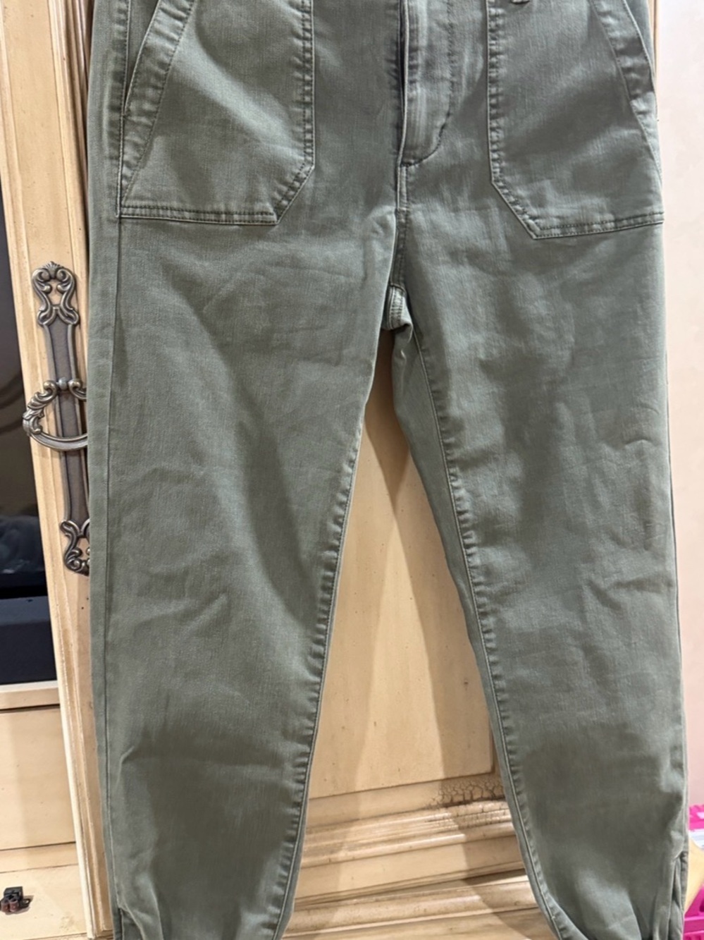 Women's Boyfriend Cargo Jeans in Olive Green